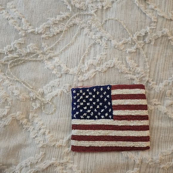Moyna Handbags - Vintage Moyna Beaded American Flag Purse